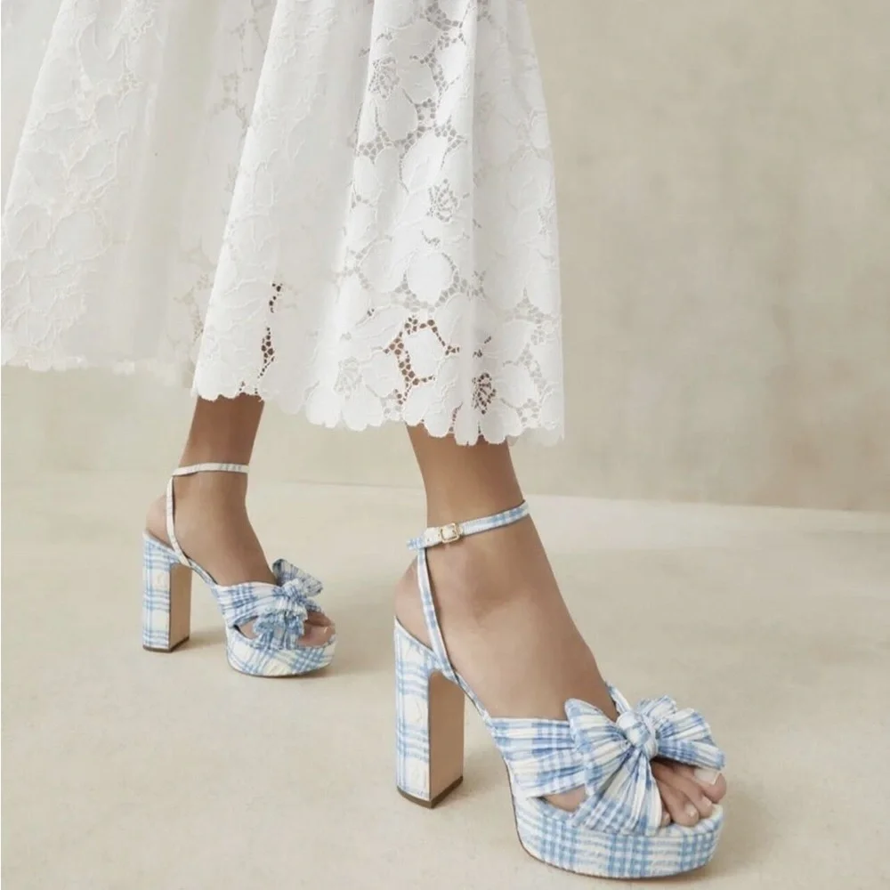 Loeffler Randall step out